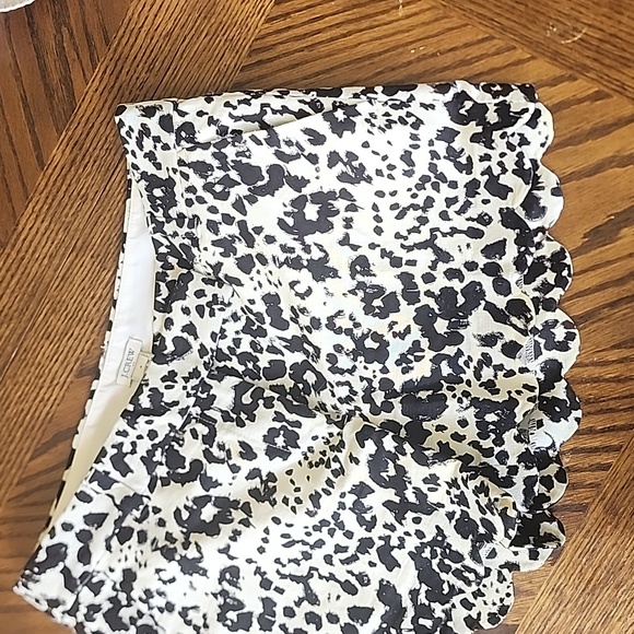 J CREW cheetah printed Scalloped Summer Shorts size 4 - Picture 3 of 9